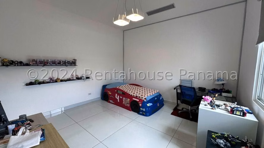 Casa en Venta Exclusiva en Santa Maria 26*1874Mfk
