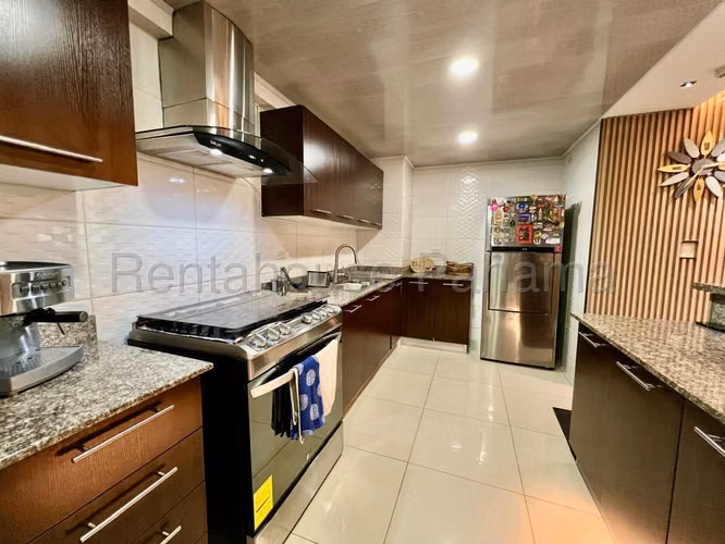Venta de apartamento de 114.47m² full remodelado en Condado del Rey 25JSS9914