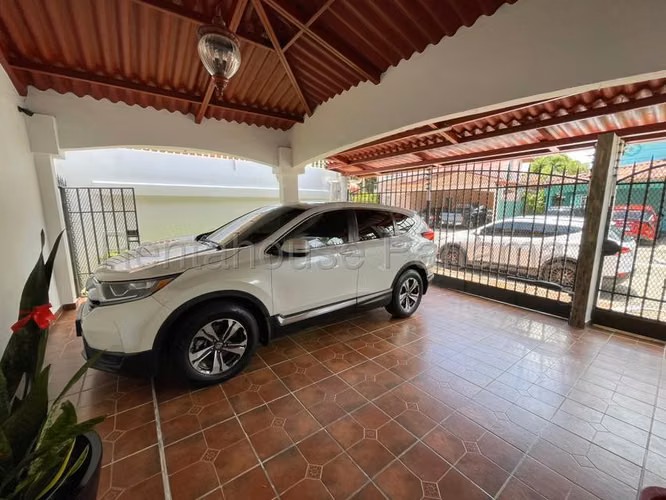 Casa en Venta en  Villa Zaita JG