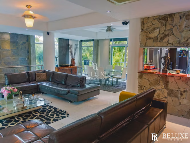 VENTA DE CASA EN CALLE CARPINTERO REAL, ANCON (10)