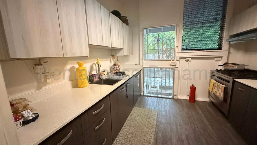 Casa en Esquina Venta con Amplio Terreno en Ancon 25*10135Mfk - Imagen 8