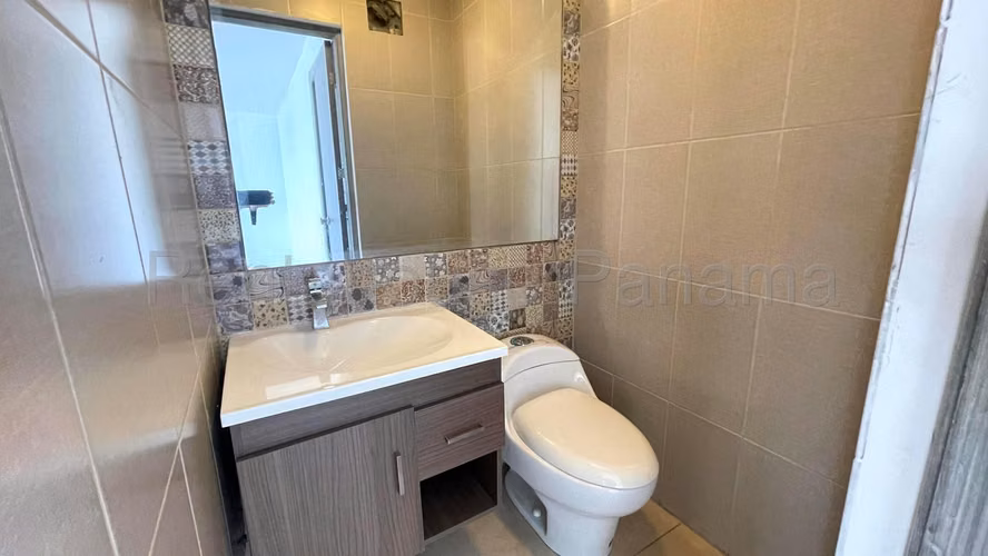Venta de Amplio Apartamento en Paitilla  4 Rec. 2 parking  vista almar26*5899Mfk