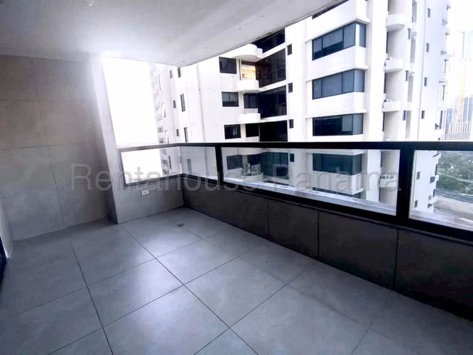 Venta de Amplio Apartamento en Paitilla  4 Rec. 2 parking  vista almar26*5899Mfk