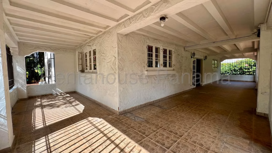 Casa en Venta en Albrook 26*4110Mfk