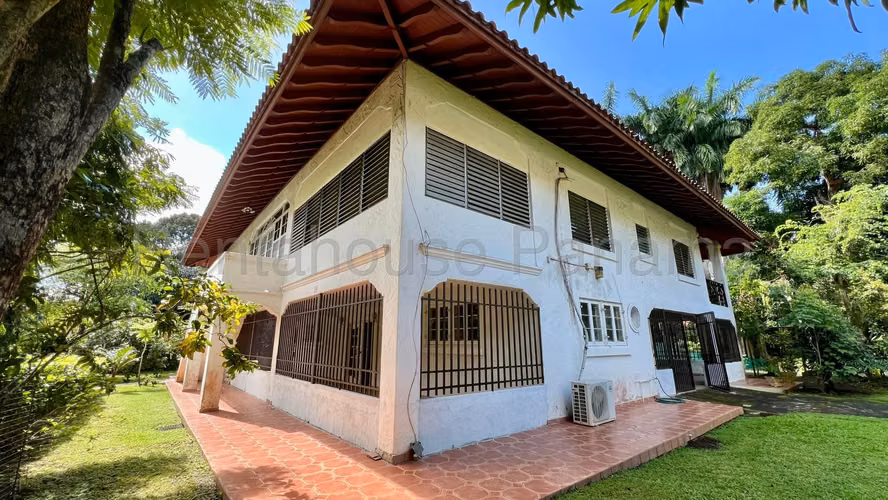 Casa en Venta en Albrook 26*4110Mfk
