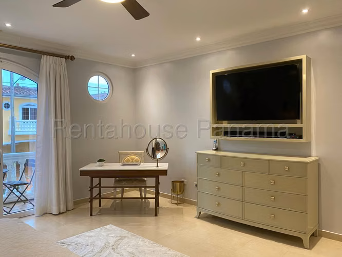 Venta de Casa en Ancon 26*6382Mfk