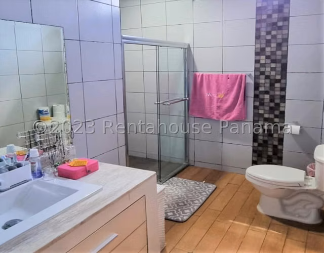 Venta de Casa Oportunidad a precio venta rapida!  en Ancon 25*8748Mfk
