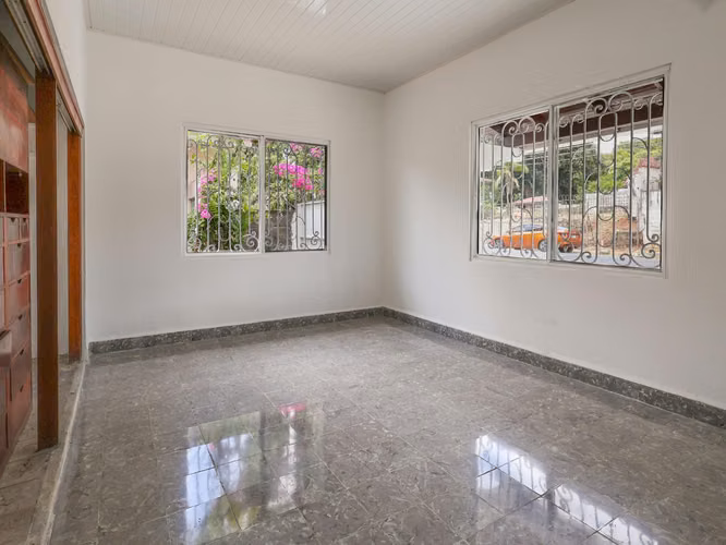 Venta de Propiedad Comercial en San Francisco con Zonificación ZM5