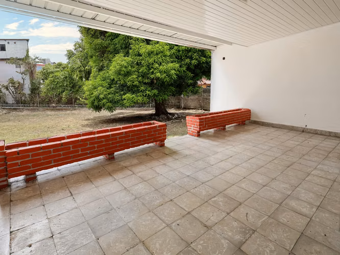 Venta de Propiedad Comercial en San Francisco con Zonificación ZM5