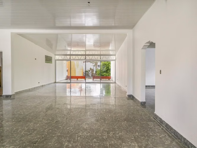 Venta de Propiedad Comercial en San Francisco con Zonificación ZM5