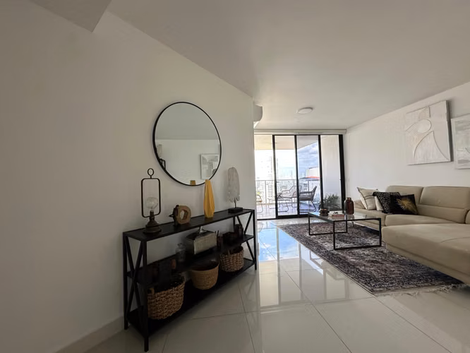 Apartamento amoblado en Venta en El Cangrejo - Imagen 2