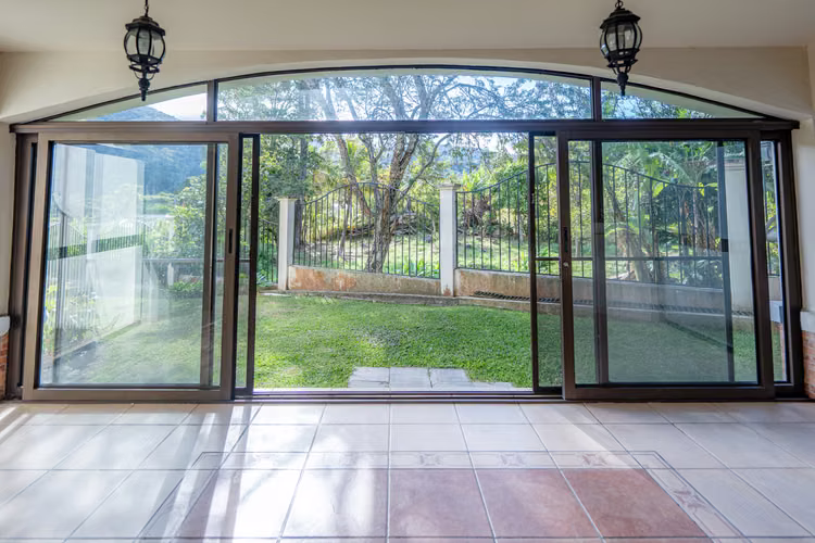 Casa en Venta en Los Naranjos, Boquete | 2 Rec | 220 m² | $410,000 - Imagen 4