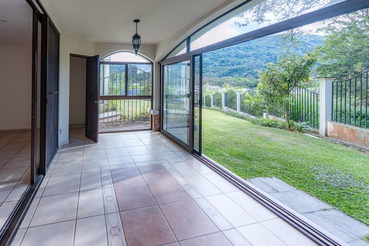 Casa en Venta en Los Naranjos, Boquete | 2 Rec | 220 m² | $410,000 - Imagen 5