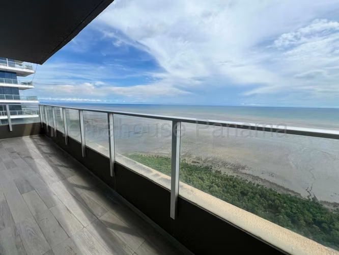 Venta de apartamento de 299m² en primera Linea de Costa del Este 26JSS3079