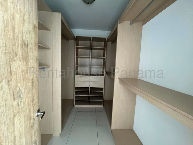 Venta de apartamento de 299m² en primera Linea de Costa del Este 26JSS3079