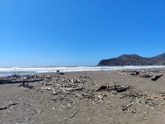Terreno en venta en Playa Guánico, Tonosí – A pasos del mar