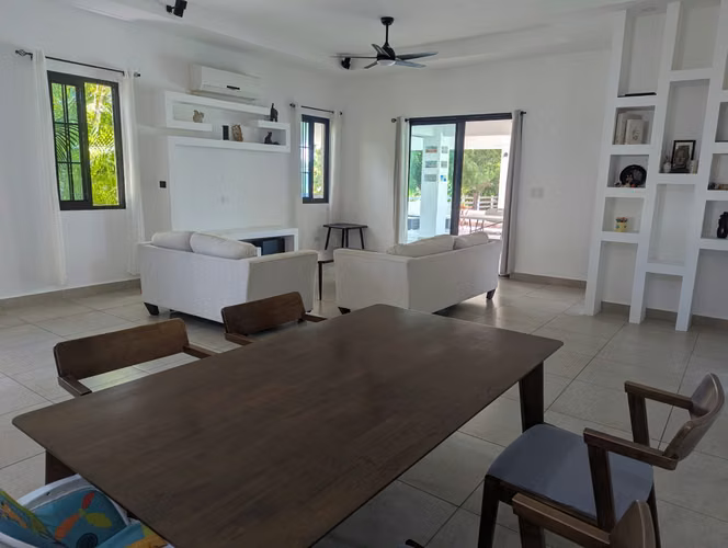 Casa en venta Hacienda Pacifica para inversión San Carlos