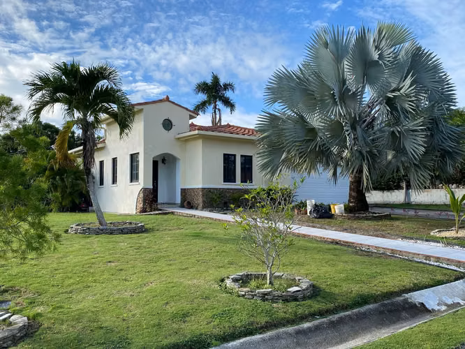 House for sale Hacienda Pacifica for investment San Carlos