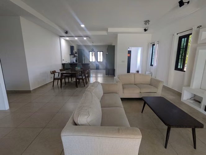 Casa en venta Hacienda Pacifica para inversión San Carlos