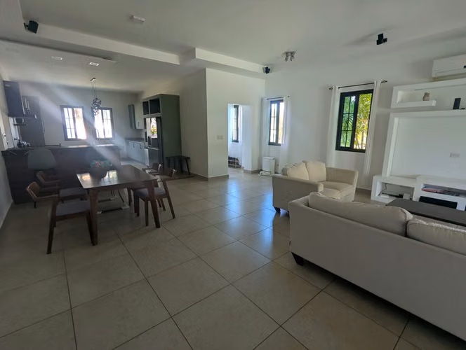 Casa en venta Hacienda Pacifica para inversión San Carlos