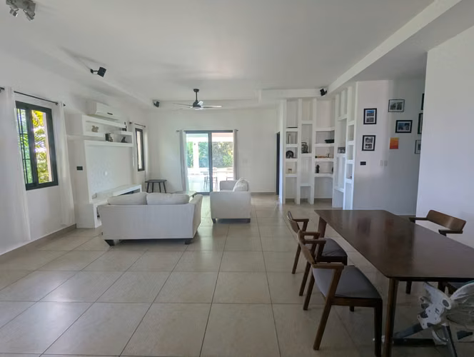 Casa en venta Hacienda Pacifica para inversión San Carlos