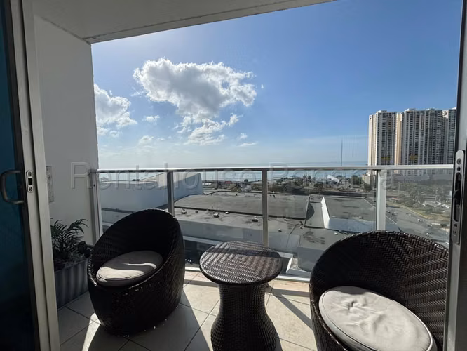Venta de Apartamento con 123m2 en San Francisco PH Serenity At The Bay 26-5603SR