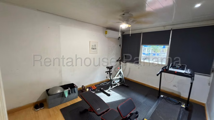 Venta de Casa con 640m2 en Bella Vista 26-6287SR