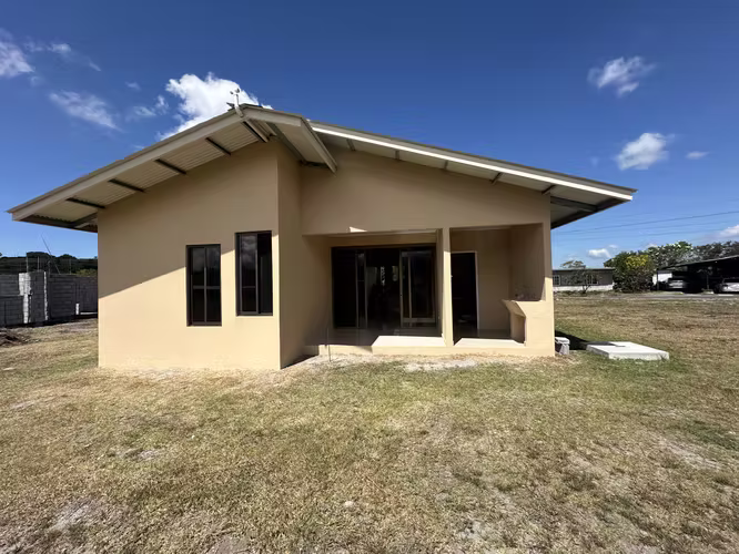 CASAS A ESTRENAR! UBICADO CERCA DE LA VIA PEINCIPAL VOLCÁN