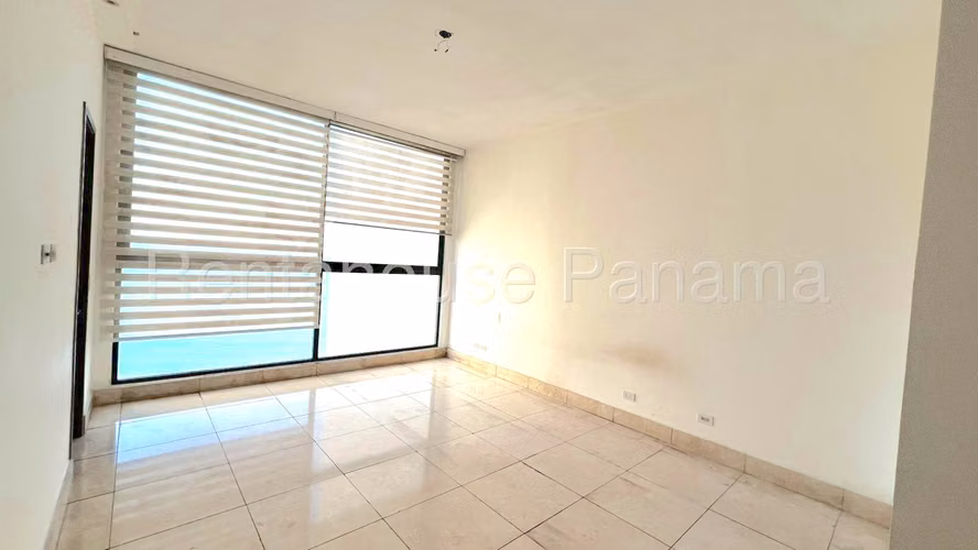 Vendo amplio apartamento en Paitilla MPM26-6373