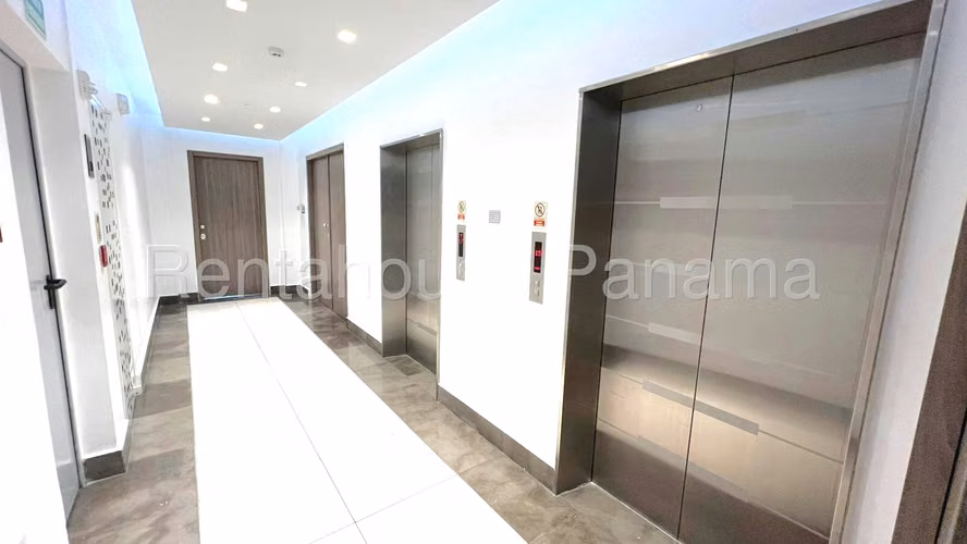 Vendo amplio apartamento en Paitilla MPM26-6373