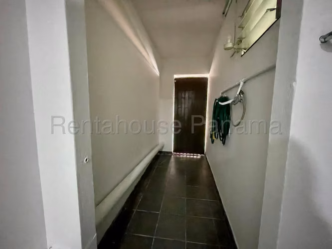 Se Vende Local en Obarrio LA26-1431