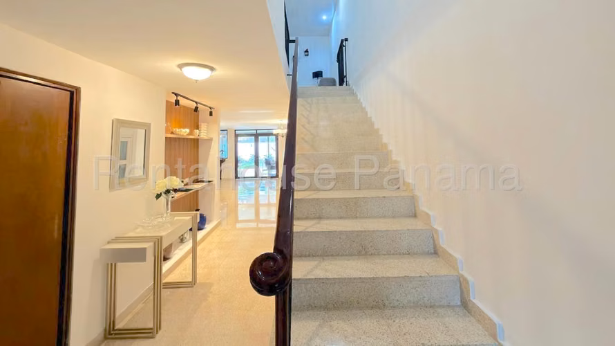 Vendo amplia Casa en Bellavista MPM26-6287