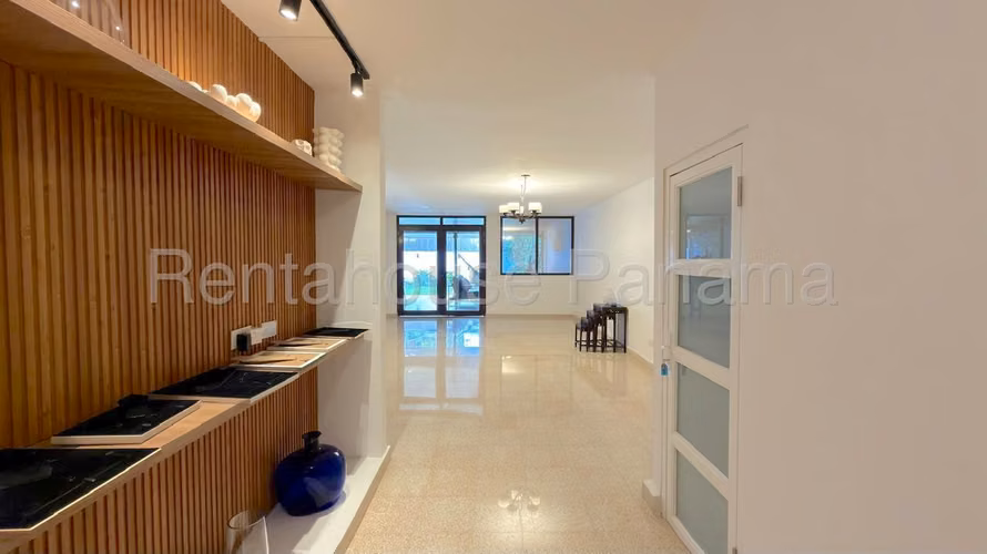 Vendo amplia Casa en Bellavista MPM26-6287