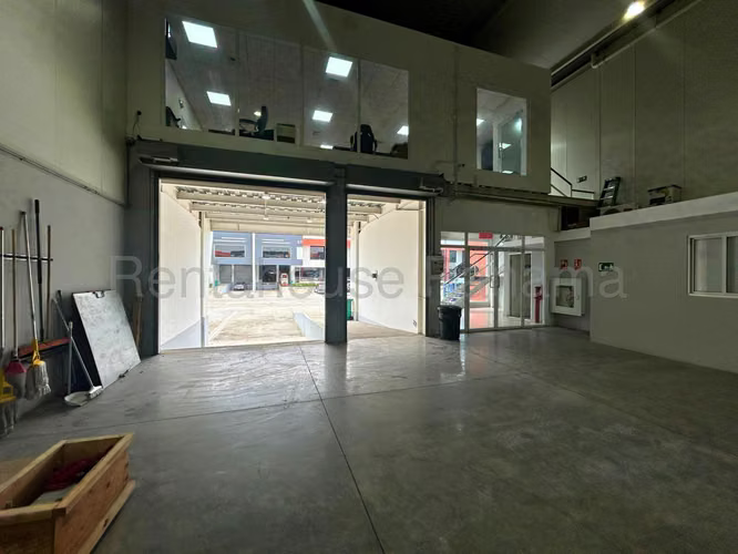 Venta de galera en Panapark Free Zone Pacora   AK