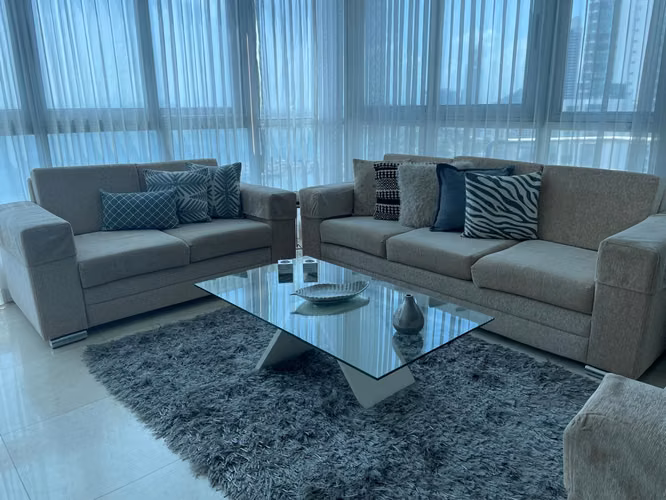 for rent Se alquila apartamento  ave balboa FRENTE AL MAR