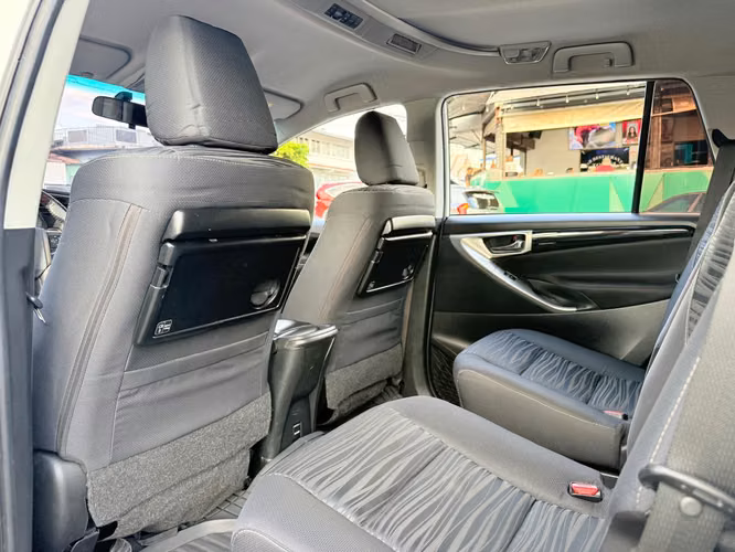Toyota Innova 2022
