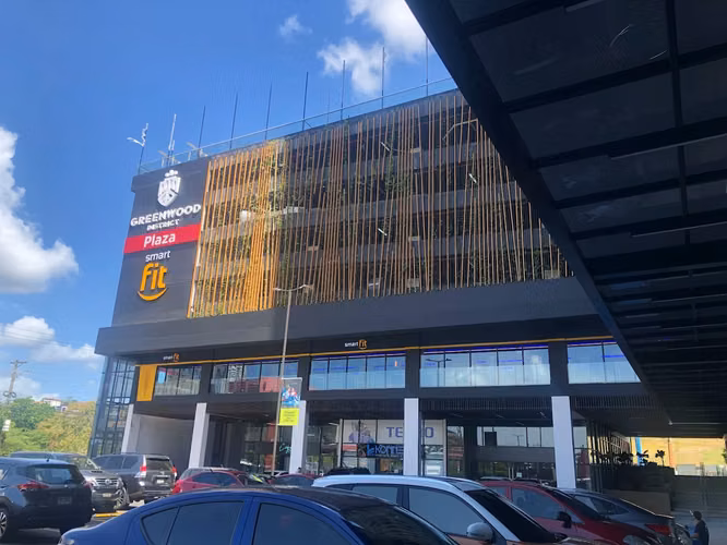 LOCALES COMERCIALES EN GREENWOOD PLAZA - PLANTA BAJA - AF