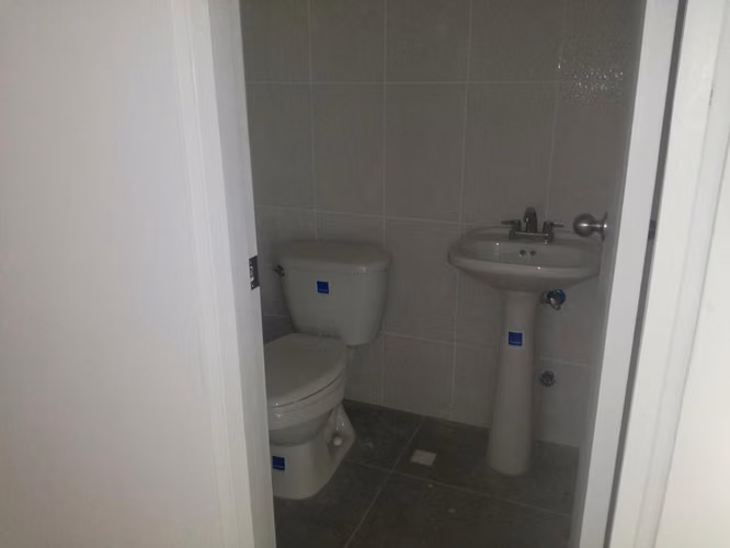 Galera en Venta en Parque Lefevre YM - Imagen 14