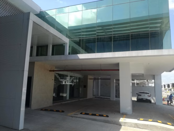 Galera en Venta en Parque Lefevre YM - Imagen 17