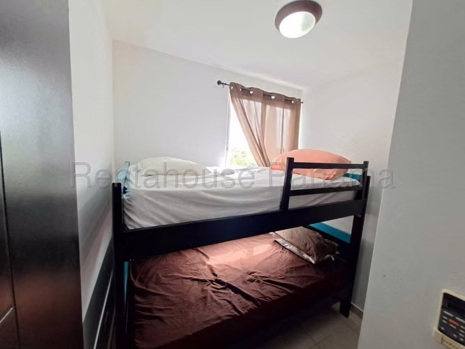 Vendo apartamento de playa en San Carlos MPM26-1811