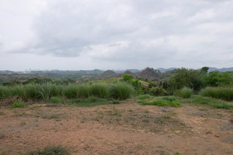 Terreno en Venta en Panamá Norte YM