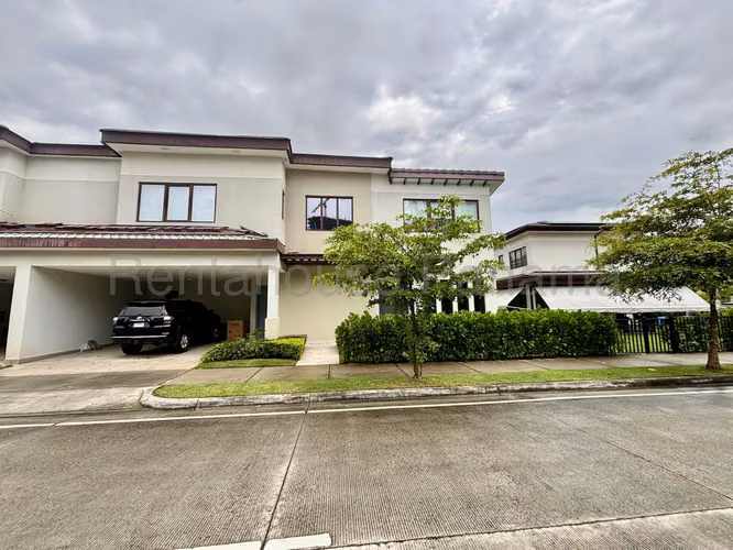 Se Vende Casa en Santa Maria LA26-6009