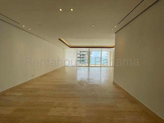 Se Alquila Apartamento en Paitilla LA26-6750