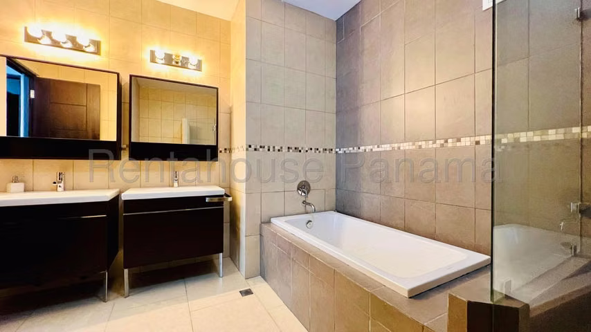 alquilo apartamento amoblado en panama pacifico OF 26-6748