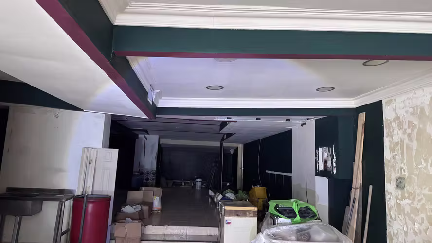 ALQUILER DE LOCAL COMERCIAL EN VÍA ARGENTINA - Imagen 11