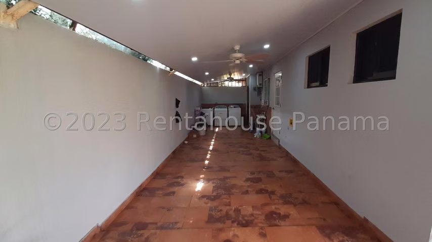 vendo casa en versalles OF 26-6258