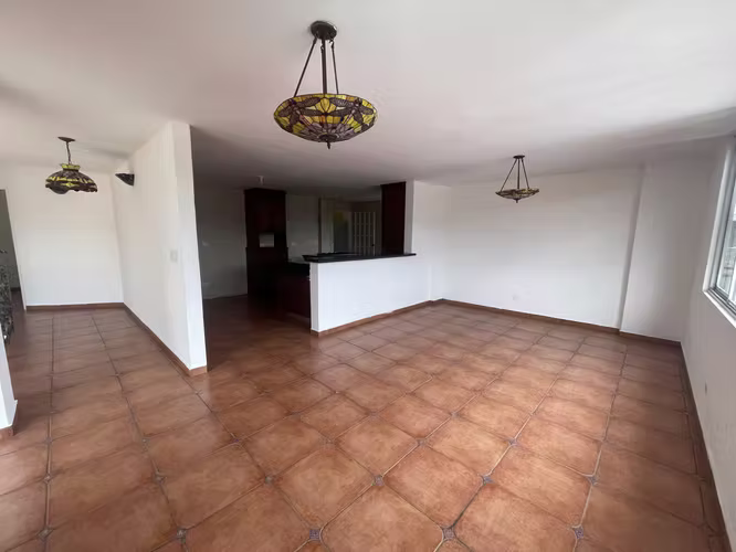 Casa de 470 m² con 4 recámaras en venta y alquiler, Villa de las Fuentes