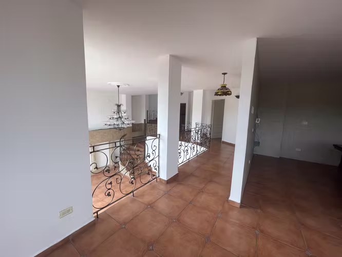 Casa de 470 m² con 4 recámaras en venta y alquiler, Villa de las Fuentes