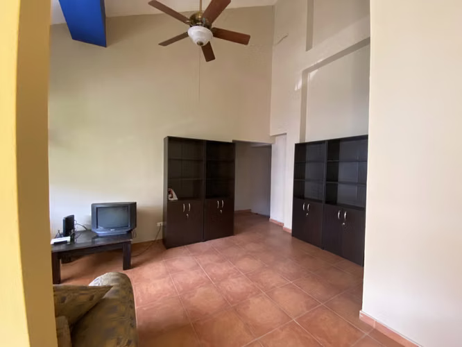 Casa de 470 m² con 4 recámaras en venta y alquiler, Villa de las Fuentes