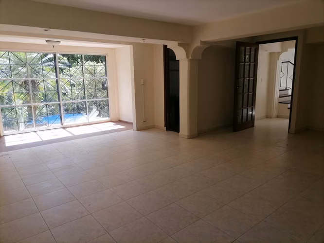 NC90 SE VENDE AMPLIA Y ESPECTACULAR CASA EN ALBROOK - Imagen 17